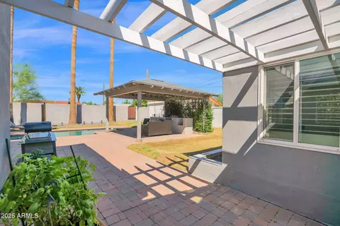 Exterior - 1704 E Solano Dr, Phoenix, AZ 85016 photo 3 of 7