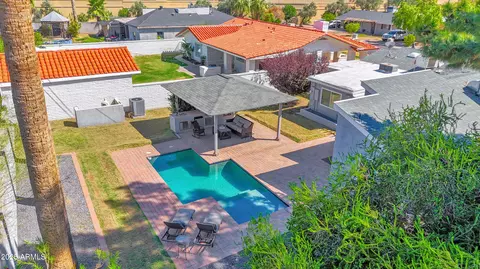 View/Area - 1704 E Solano Dr, Phoenix, AZ 85016 photo 5 of 6