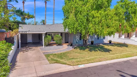 Exterior - 1704 E Solano Dr, Phoenix, AZ 85016 photo 1 of 7