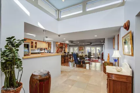 2631 E Beekman Pl, Phoenix, AZ 85016