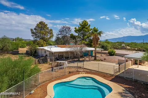 2350 W Sunkist Rd, Tucson, AZ 85755