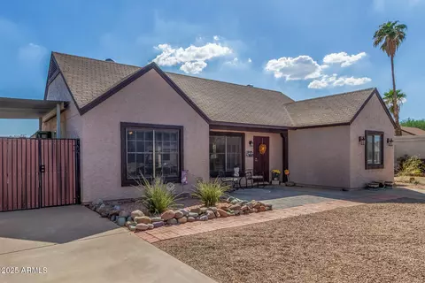 1041 E Wickieup Ln, Phoenix, AZ 85024 photo 4