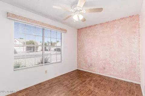 1041 E Wickieup Ln, Phoenix, AZ 85024 photo 15