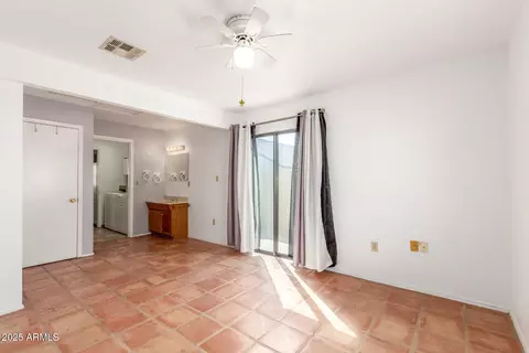1041 E Wickieup Ln, Phoenix, AZ 85024 photo 16