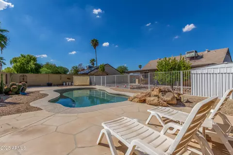 1041 E Wickieup Ln, Phoenix, AZ 85024 photo 19
