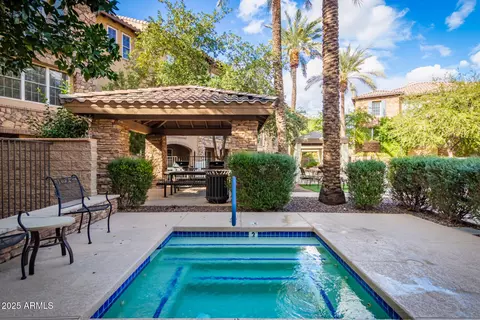 Exterior - 2444 E Montecito Ave, Phoenix, AZ 85016 photo 8 of 10