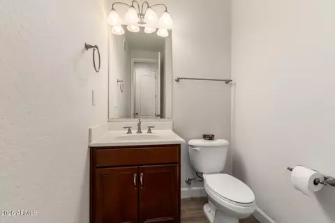 Bath - 2444 E Montecito Ave, Phoenix, AZ 85016 photo 3 of 7