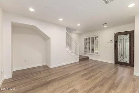 Living - 2444 E Montecito Ave, Phoenix, AZ 85016 photo 3 of 4