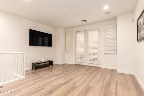 Living - 2444 E Montecito Ave, Phoenix, AZ 85016 photo 1 of 4