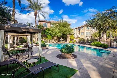 Exterior - 2444 E Montecito Ave, Phoenix, AZ 85016 photo 7 of 10