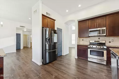 Entry Way - 7306 E Tyndall St, Mesa, AZ 85207 photo 1 of 3