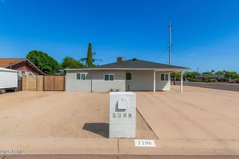 Exterior - 1106 E Glendale Ave, Phoenix, AZ 85020 photo 3 of 5