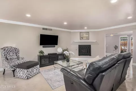 Living - 2614 E Osborn Rd, Phoenix, AZ 85016 photo 1 of 2