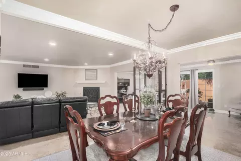 Dining - 2614 E Osborn Rd, Phoenix, AZ 85016 photo 1 of 3