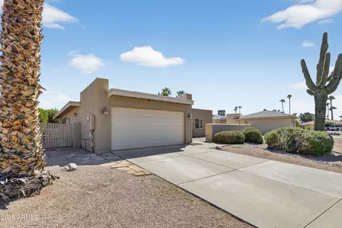 26003 S Cedarcrest Dr, Sun Lakes, AZ 85248