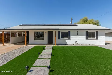 2240 W Cheery Lynn Rd, Phoenix, AZ 85015