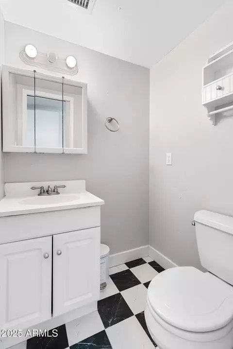Bath - 1232 E Baker Dr, Tempe, AZ 85282 photo 1 of 2