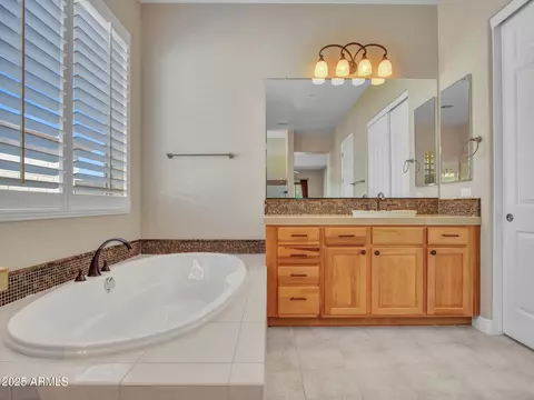 Bath - 26318 N 56th Dr, Phoenix, AZ 85083 photo 4 of 9