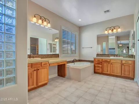 Bath - 26318 N 56th Dr, Phoenix, AZ 85083 photo 2 of 9