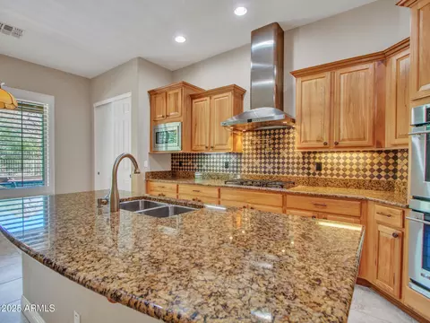 Kitchen - 26318 N 56th Dr, Phoenix, AZ 85083 photo 4 of 5