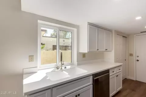 Kitchen - 8635 S 48th St #3, Phoenix, AZ 85044 photo 4 of 4