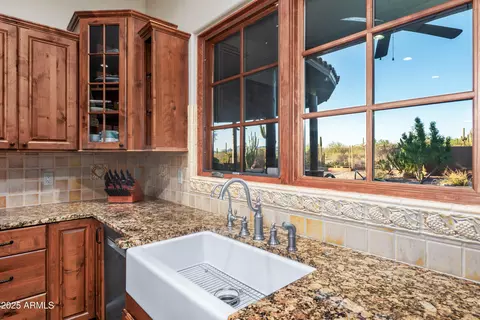 Kitchen - 6444 E Quail Hideaway Ln, Apache Junction, AZ 85119 photo 6 of 7