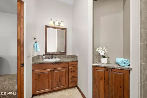 Bath - 6444 E Quail Hideaway Ln, Apache Junction, AZ 85119 photo 4 of 8