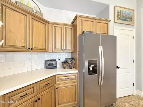Kitchen - 233 W Leah Ave, Gilbert, AZ 85233 photo 4 of 5