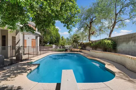 Exterior - 233 W Leah Ave, Gilbert, AZ 85233 photo 5 of 6