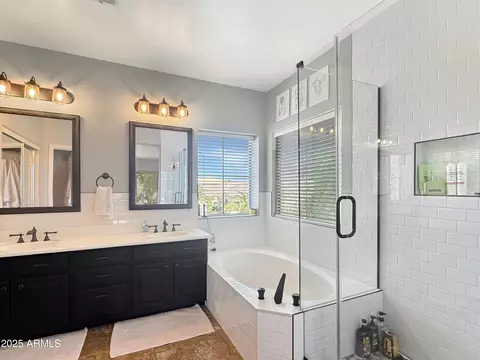 Bath - 233 W Leah Ave, Gilbert, AZ 85233 photo 2 of 5