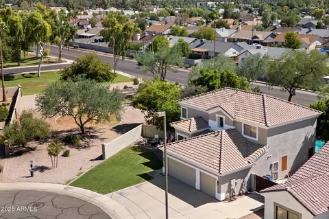 View/Area - 233 W Leah Ave, Gilbert, AZ 85233 photo 2 of 2