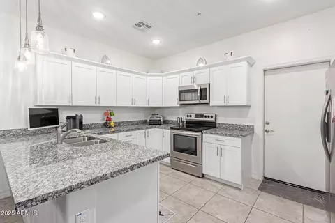 Kitchen - 7820 E Baseline Rd #103, Mesa, AZ 85209 photo 4 of 4