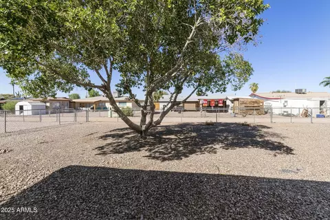 Exterior - 1346 S Main Dr, Apache Junction, AZ 85120 photo 4 of 8