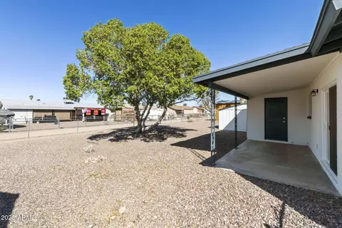 Exterior - 1346 S Main Dr, Apache Junction, AZ 85120 photo 5 of 8