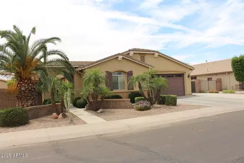 Exterior - 2585 E Carob Dr, Gilbert, AZ 85298 photo 11 of 23