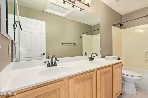 Bath - 1741 E Ross Ave E, Phoenix, AZ 85024 photo 3 of 3