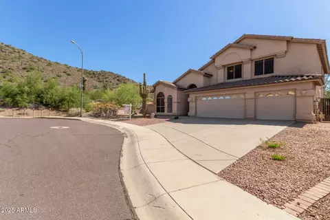 Exterior - 1741 E Ross Ave E, Phoenix, AZ 85024 photo 3 of 8