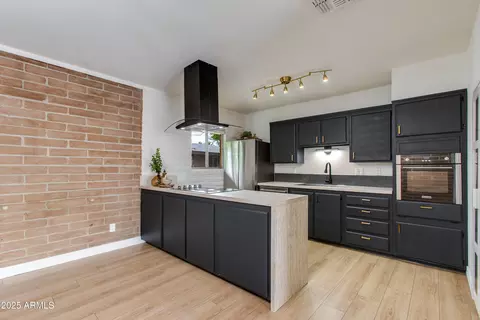 1901 E Missouri Ave #219, Phoenix, AZ 85016
