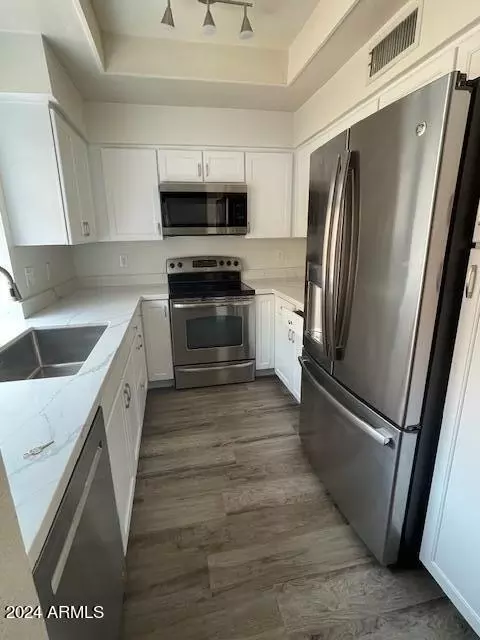 5640 E Bell Rd #1031, Scottsdale, AZ 85254