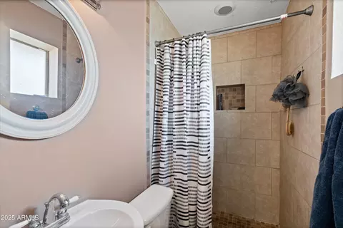 Bath - 619 N Date St, Mesa, AZ 85201 photo 1 of 2