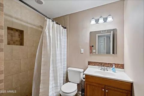 Bath - 619 N Date St, Mesa, AZ 85201 photo 2 of 2