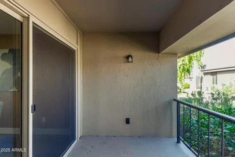 Exterior - 4201 E Camelback Rd #28, Phoenix, AZ 85018 photo 1 of 2
