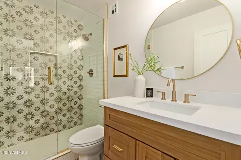 Bath - 4201 E Camelback Rd #28, Phoenix, AZ 85018 photo 1 of 2