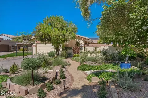 5532 S Crows Nest Rd, Tempe, AZ 85283