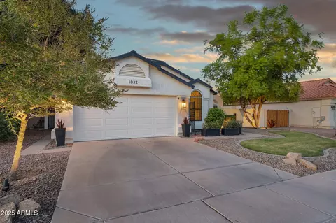 1832 W Wildhorse Dr, Chandler, AZ 85286