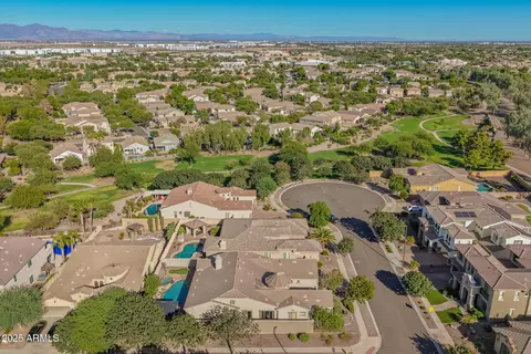 View/Area - 4352 E Santa Fe Ct, Gilbert, AZ 85297 photo 3 of 7