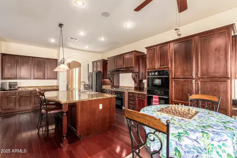 Kitchen - 4352 E Santa Fe Ct, Gilbert, AZ 85297 photo 2 of 3
