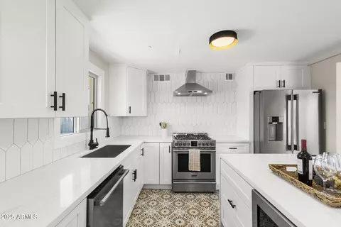 Kitchen - 1921 E Yale St, Phoenix, AZ 85006 photo 2 of 4