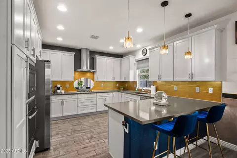4646 E Daley Ln, Phoenix, AZ 85050 photo 2