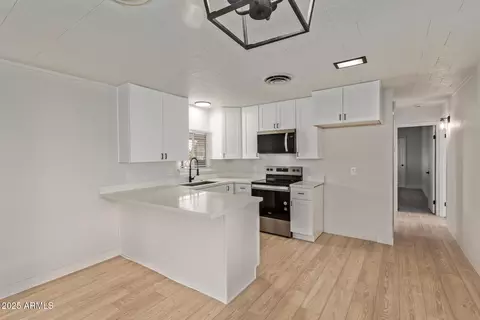 714 S 86th Pl, Mesa, AZ 85208